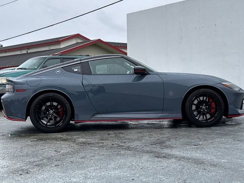 Used 2024 Nissan Z NISMO w/ Floor Mat Package image 2