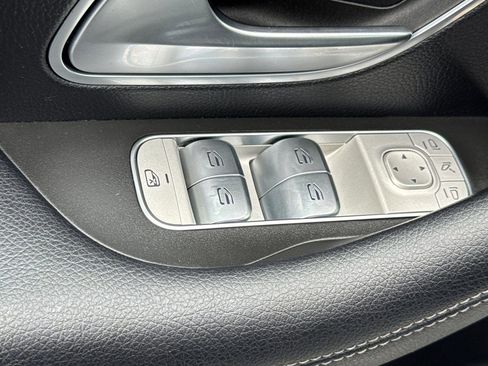 Used 2021 Mercedes-Benz GLE 350 4MATIC image 12