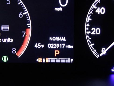 Certified 2023 Honda HR-V LX image 24