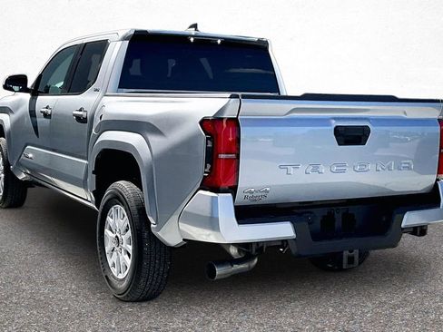 Certified 2025 Toyota Tacoma SR5 image 5