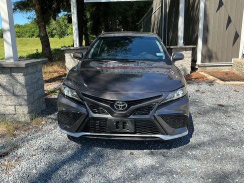 Used 2021 Toyota Camry SE FWD image 2