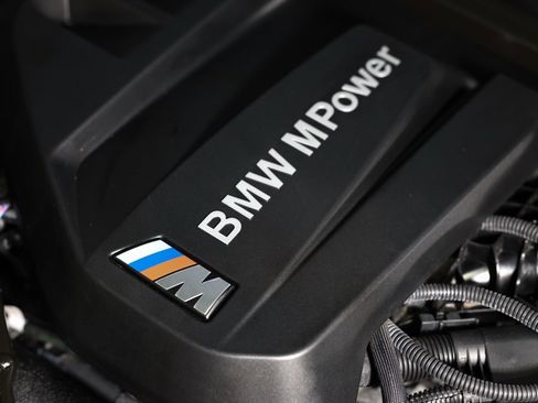 Used 2021 BMW M4 Competition w/ M Carbon Exterior Package image 27