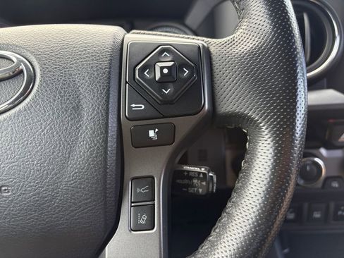 Used 2018 Toyota Tacoma TRD Pro AWD/4WD image 15
