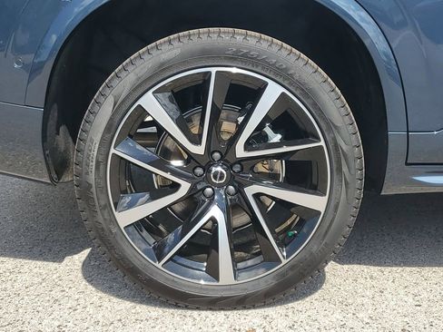 New 2025 Volvo XC90 B6 Plus w/ Protection Package Premier image 3