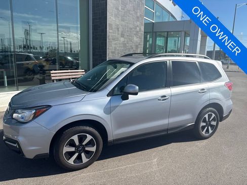 Used 2017 Subaru Forester 2.5i Premium w/ All-Weather Package AWD/4WD image 9