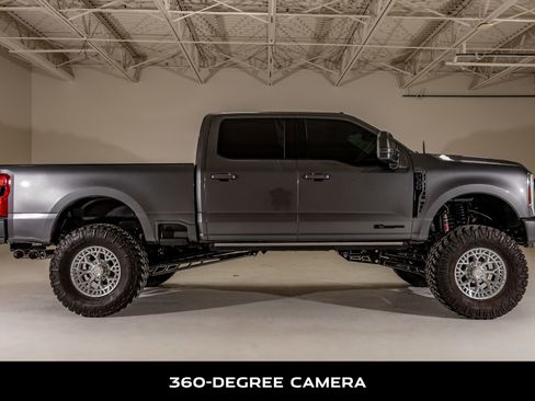 Used 2025 Ford F350 Platinum w/ FX4 Off-Road Package image 10