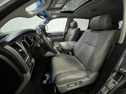 Used 2015 Toyota Sequoia Limited AWD/4WD image 10