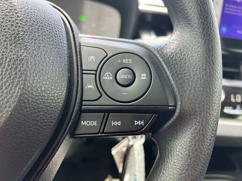 Used 2023 Toyota Corolla LE FWD image 19