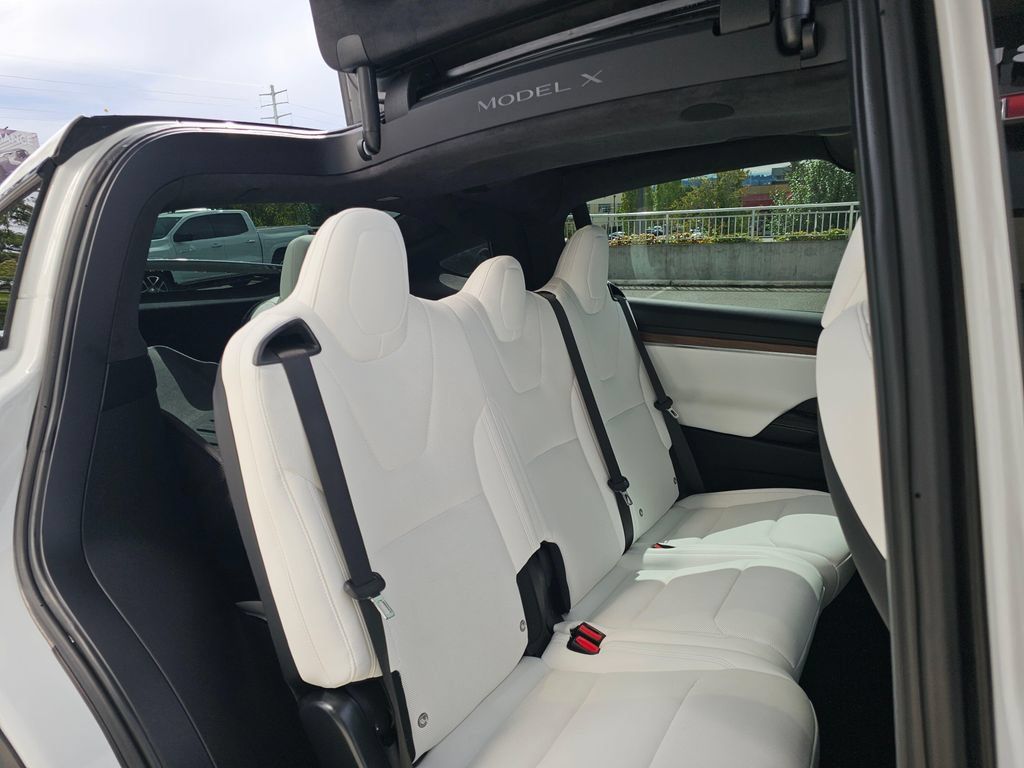 Used 2024 Tesla Model X AWD/4WD image 13