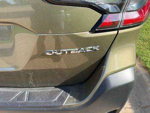 Used 2024 Subaru Outback Premium AWD/4WD image 5