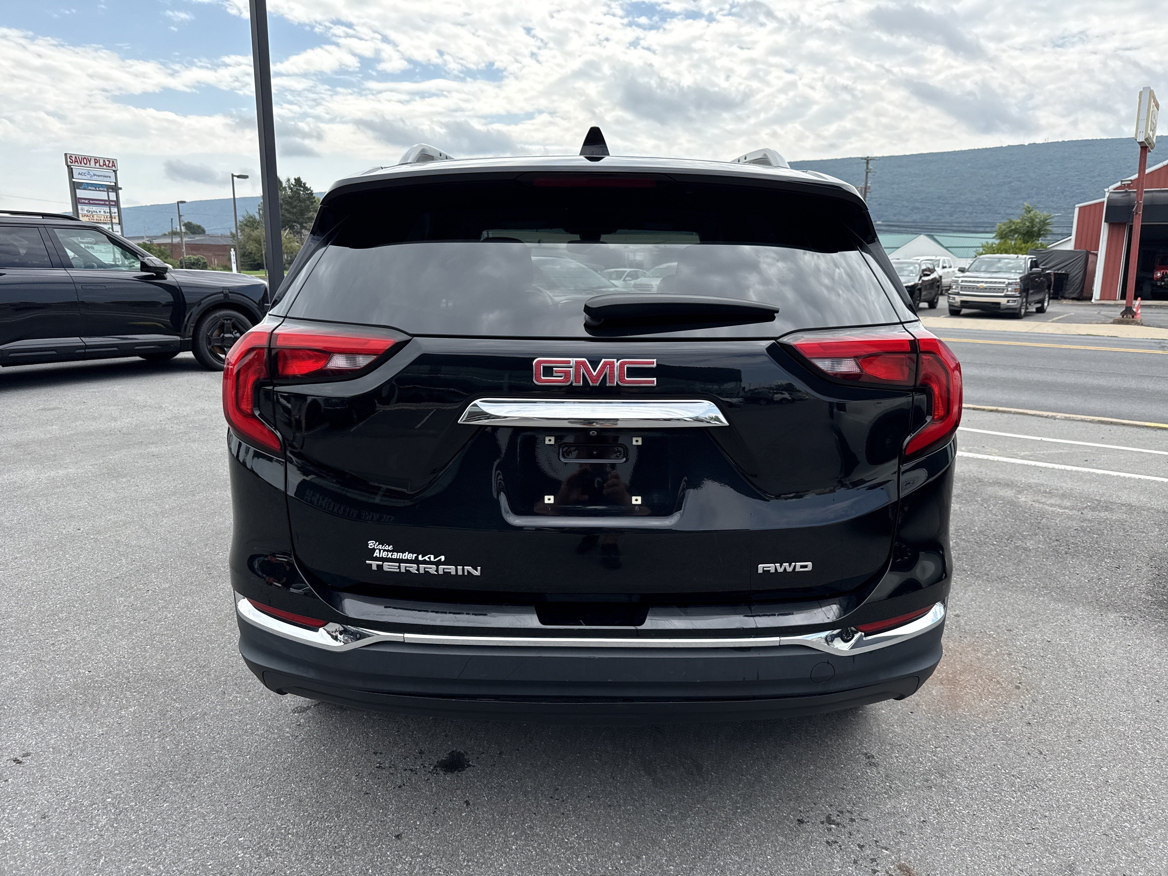 Used 2020 GMC Terrain SLT AWD/4WD image 4