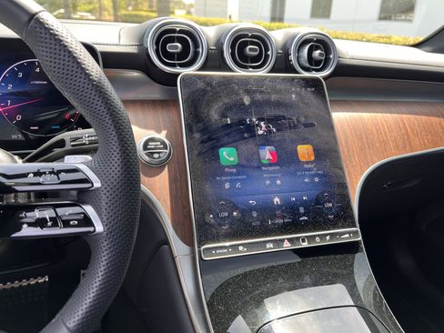 Certified 2025 Mercedes-Benz GLC 300 4MATIC image 31