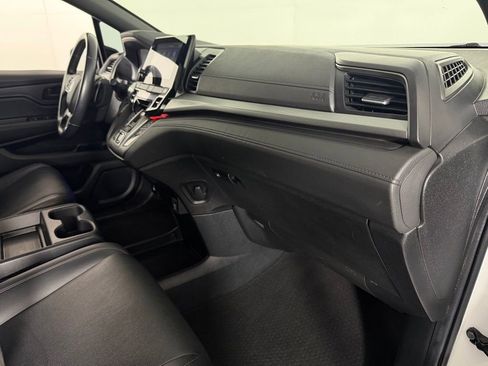 Used 2024 Honda Odyssey Sport image 31
