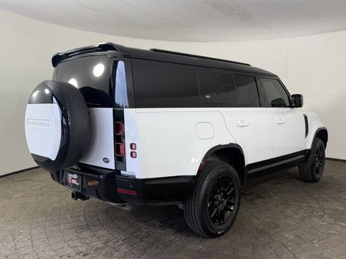 Used 2023 Land Rover Defender 130 X-Dynamic SE AWD/4WD image 9
