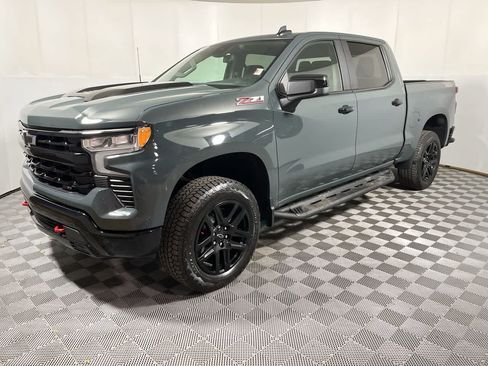 Used 2025 Chevrolet Silverado 1500 LT Trail Boss w/ Protection Package AWD/4WD image 4