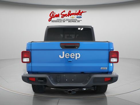 Used 2022 Jeep Gladiator Overland AWD/4WD image 4