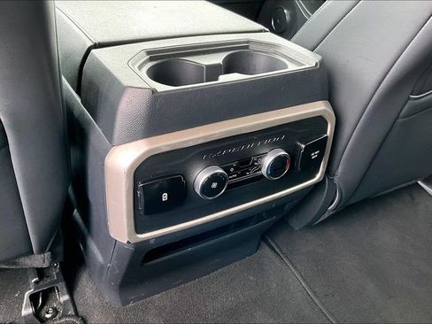 Used 2024 Ford Expedition XLT AWD/4WD image 33