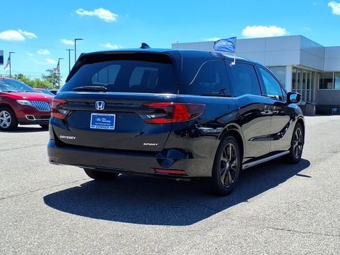 Used 2024 Honda Odyssey Sport image 6