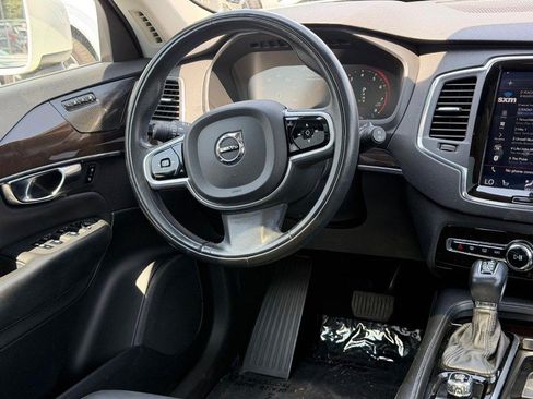 Used 2019 Volvo XC90 T5 Momentum w/ Protection Package Premier AWD/4WD image 14