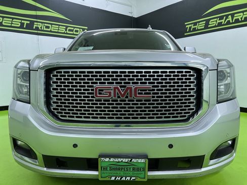 Used 2016 GMC Yukon XL Denali AWD/4WD image 3