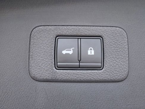 Used 2024 Nissan Armada Platinum w/ Captain's Chairs Package image 13