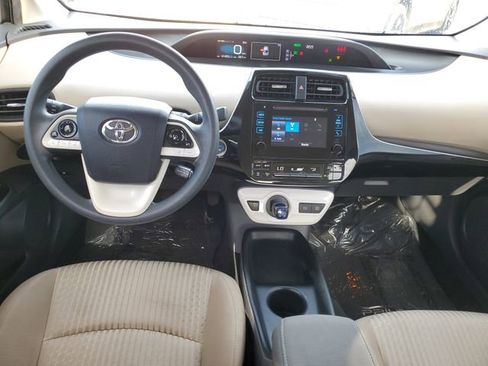Used 2017 Toyota Prius Two image 7