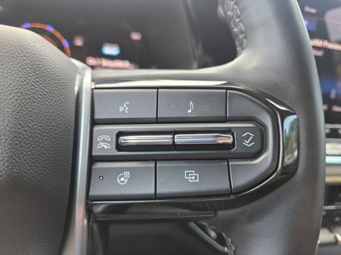 Used 2023 Chevrolet Colorado ZR2 w/ ZR2 Convenience Package III AWD/4WD image 14
