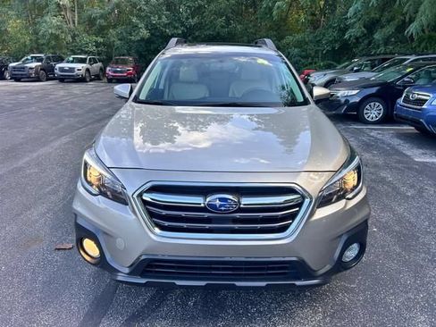 Used 2018 Subaru Outback 2.5i Limited AWD/4WD image 5