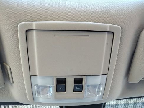 Used 2013 Lincoln MKX FWD image 24