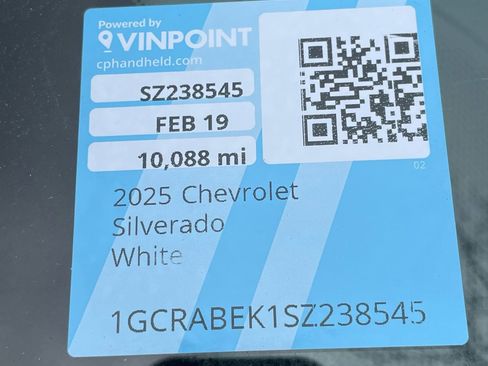 Used 2025 Chevrolet Silverado 1500 Custom image 3