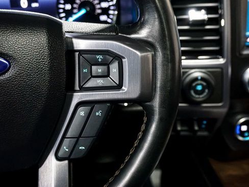 Used 2019 Ford Expedition Platinum image 46