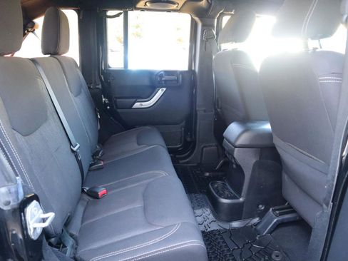Used 2014 Jeep Wrangler Unlimited Rubicon w/ Connectivity Group AWD/4WD image 42