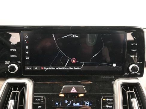 Used 2023 Kia Sorento S image 16