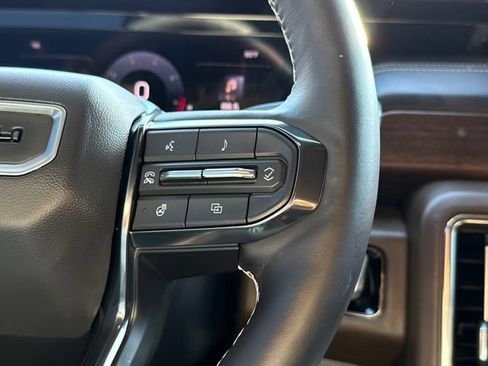 Used 2025 GMC Yukon Denali Ultimate AWD/4WD image 27