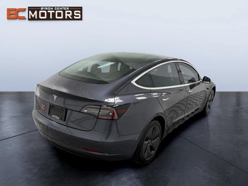Used 2019 Tesla Model 3 Standard Range Plus RWD image 6