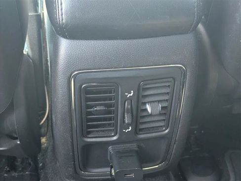 Used 2013 Jeep Grand Cherokee Laredo AWD/4WD image 16