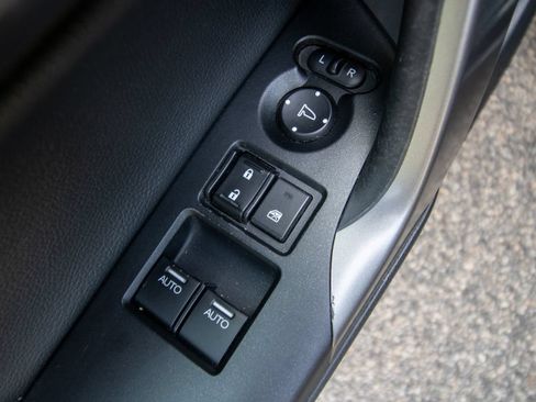 Used 2017 Honda Accord EX image 12