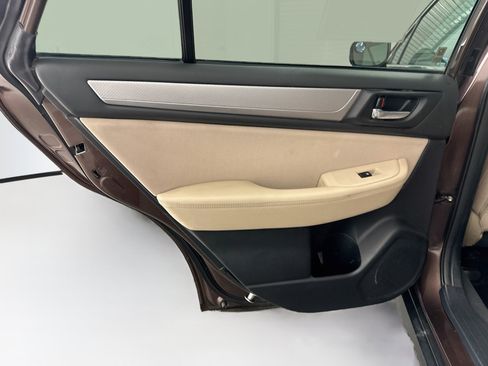 Used 2019 Subaru Outback 2.5i Premium AWD/4WD image 26
