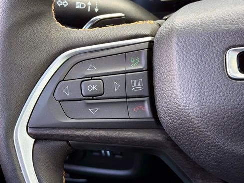 New 2026 Jeep Grand Cherokee Limited AWD/4WD image 16