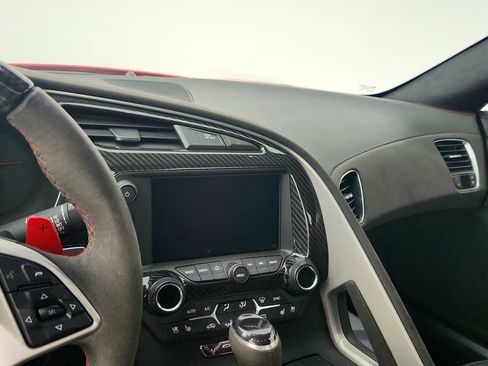 Used 2019 Chevrolet Corvette Stingray Convertible w/ 3LT Preferred Equipment Group RWD image 18