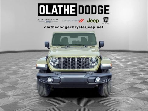 New 2026 Jeep Gladiator Sport image 26
