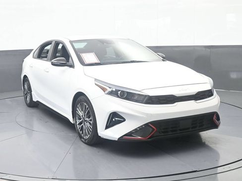Used 2022 Kia Forte GT-Line w/ GT-Line Technology Package FWD image 9