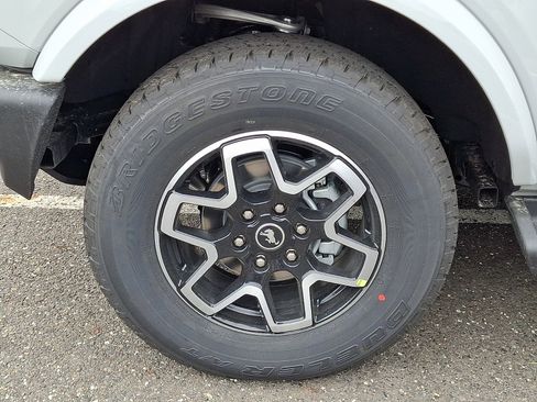 New 2026 Ford Bronco Outer Banks AWD/4WD image 4