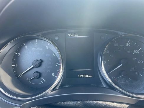 Used 2017 Nissan Rogue S w/ S Appearance Package FWD image 20
