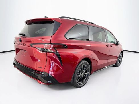 New 2026 Toyota Sienna XSE FWD image 9