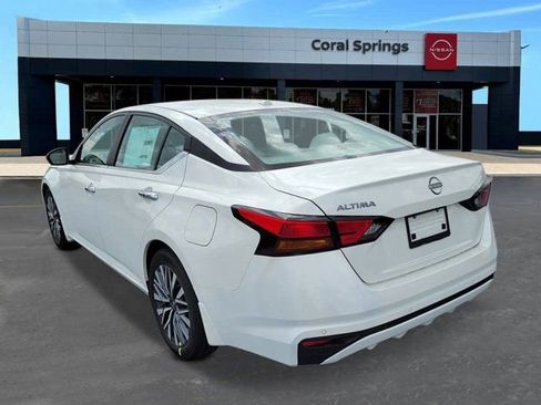 New 2026 Nissan Altima 2.5 SV FWD image 3