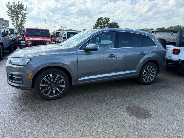 Used 2017 Audi Q7 3.0T Premium Plus AWD/4WD image 2