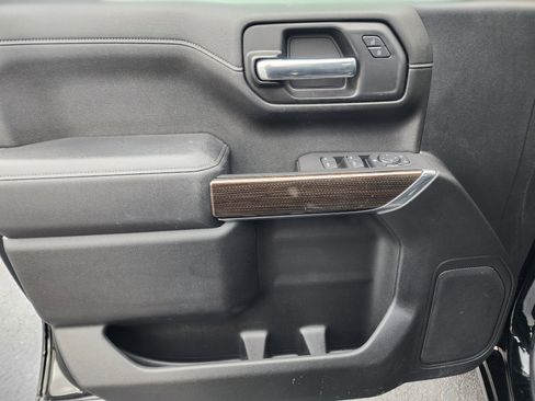 Used 2021 Chevrolet Silverado 1500 RST w/ Z71 Off-Road Package image 24