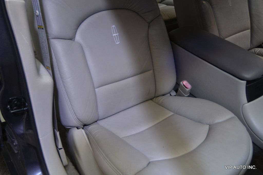 Used 1998 Lincoln Continental FWD image 16