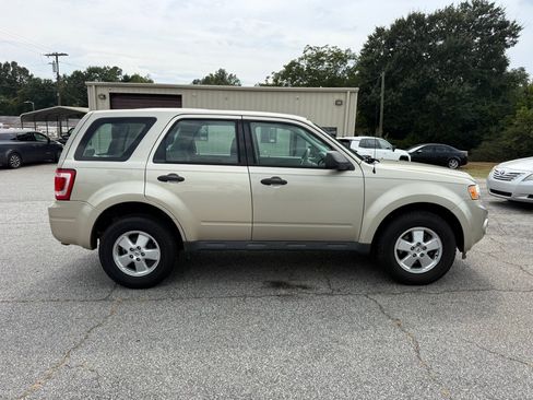 Used 2012 Ford Escape XLS FWD image 8